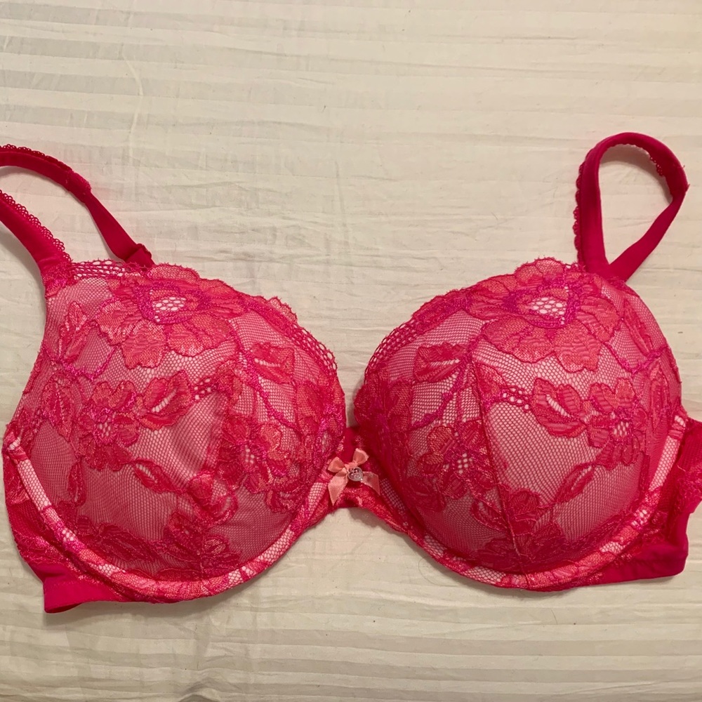 Victoria’s Secret Body by Victoria push up bra